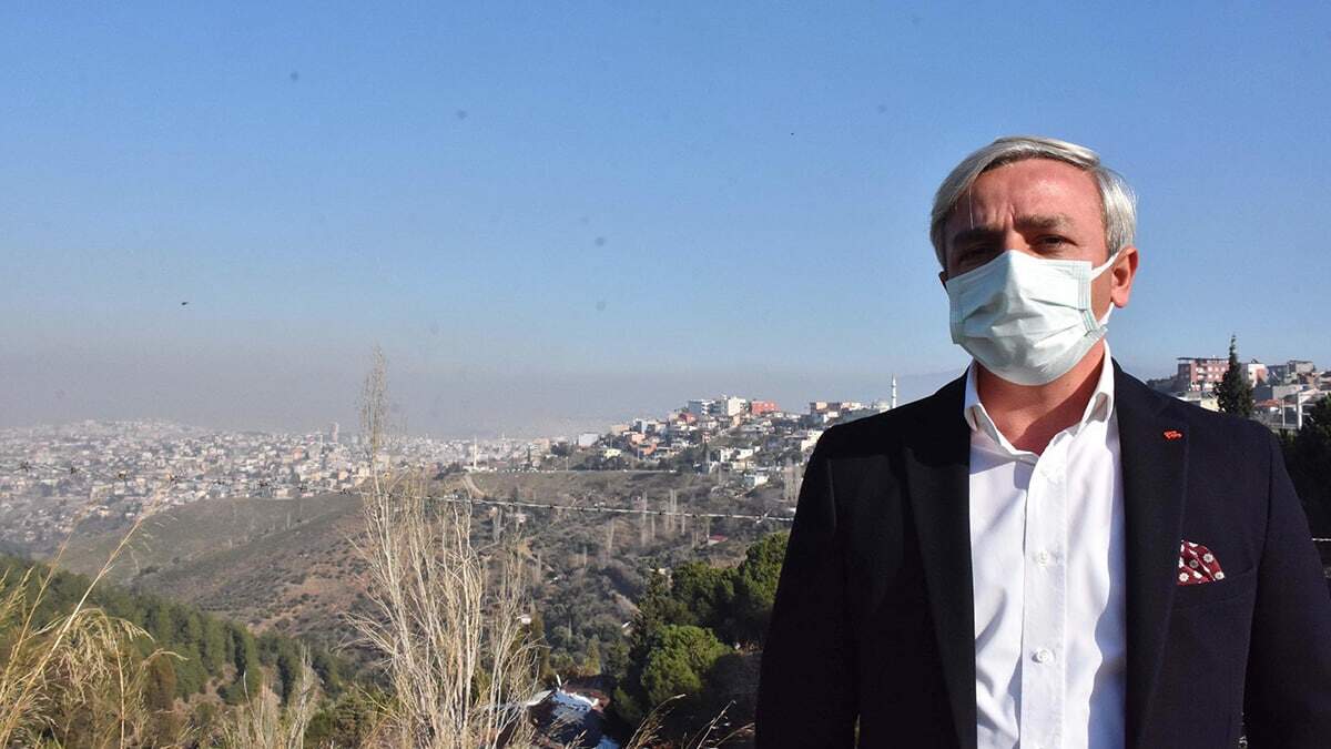 İzmir'e nereden girerseniz girin gecekonduyla karşılaşırsınız