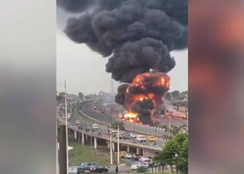 Nijerya'da yakıt tankerinde patlama; 11 yaralı