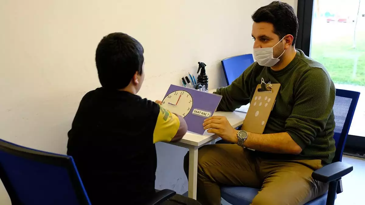 Konya'da, selçuklu otizmli bireyler eğitim merkezi'nde (sobe) otizmli öğrenciler, pandemi döneminde de eğitim ve rehabilitasyonlarla engelleri aşıyor.