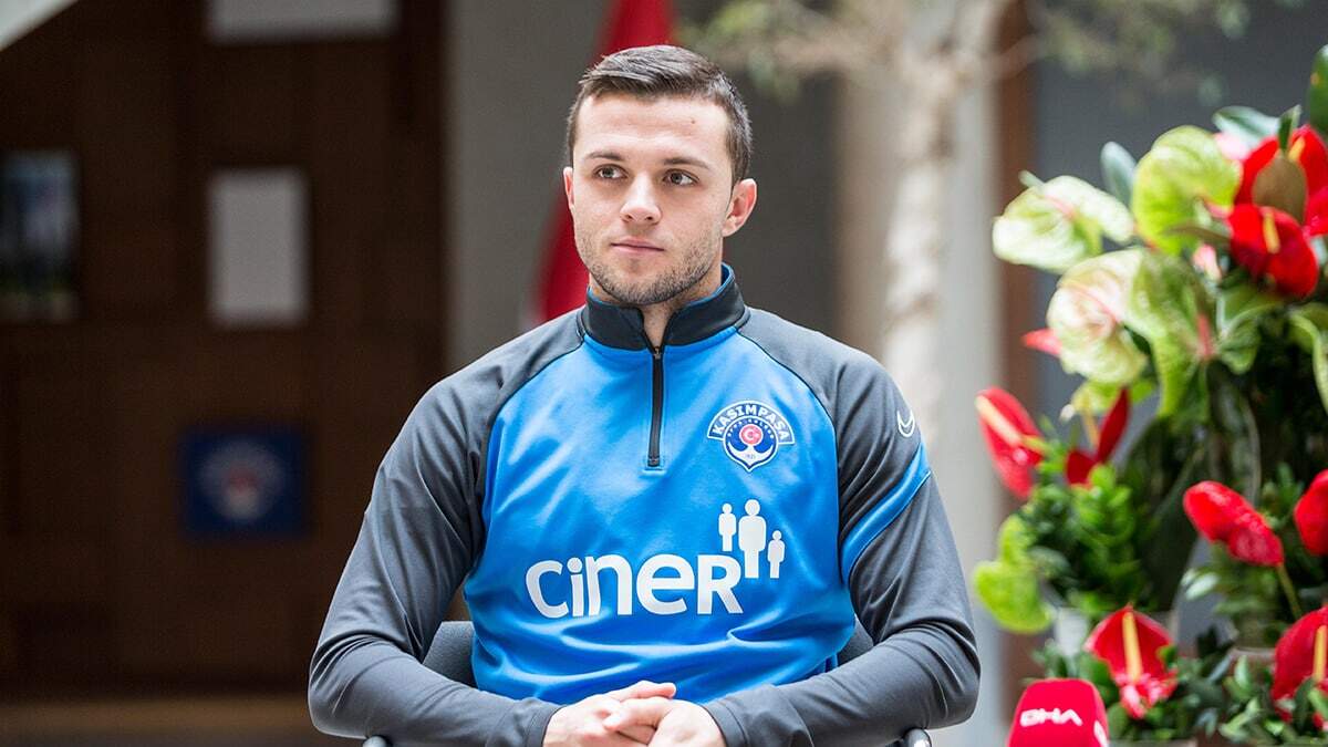 Beşiktaş iki maçta oldukça iyi ve formda bir görüntü verdi. Ben yarın iki taraf için de zor ve güzel bir maç olacağını düşünüyorum