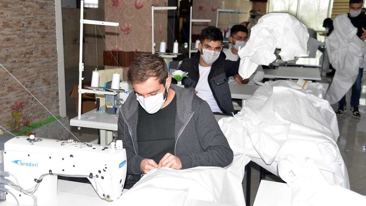 Tekstil sektöründe işçi sayısını 60'a çıkardı