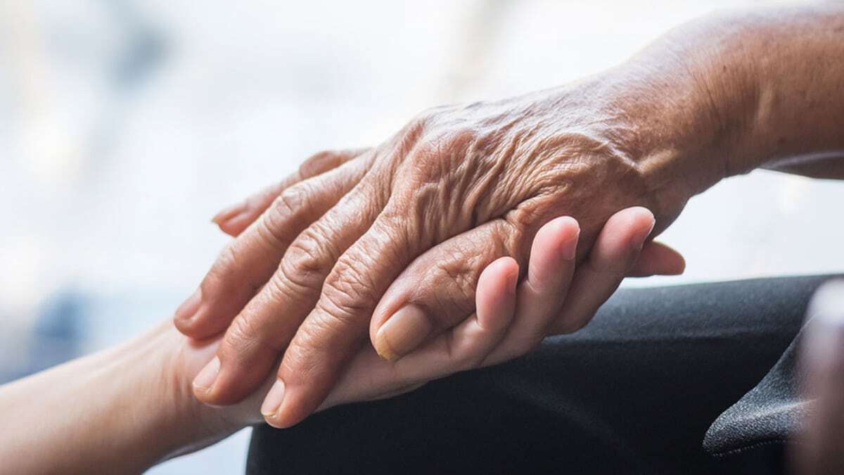 Beyin pili ameliyatlarında yaş tek kriter değil