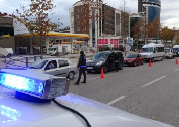 Sokağa çıkabilmek için hastane randevusu alınıyor