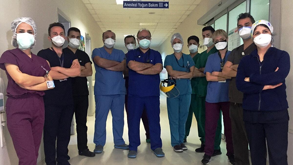 Yılmaz, "Eğer kurallara uymazsak salgının üstesinden gelmemiz çok zor. Daha çok ölürüz, daha çok ağlarız" dedi.