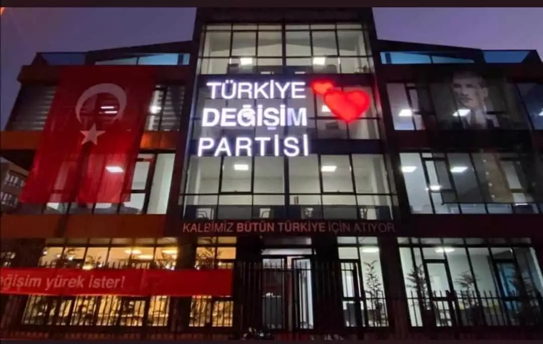 Sarigul turkiye degisim partisinin genel baskani secildi 3137 dhaphoto2 - politika - haberton