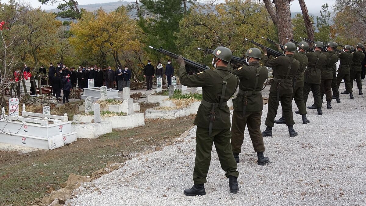 Seyit Onbaşı ölümünün 81'inci yılında anıldı