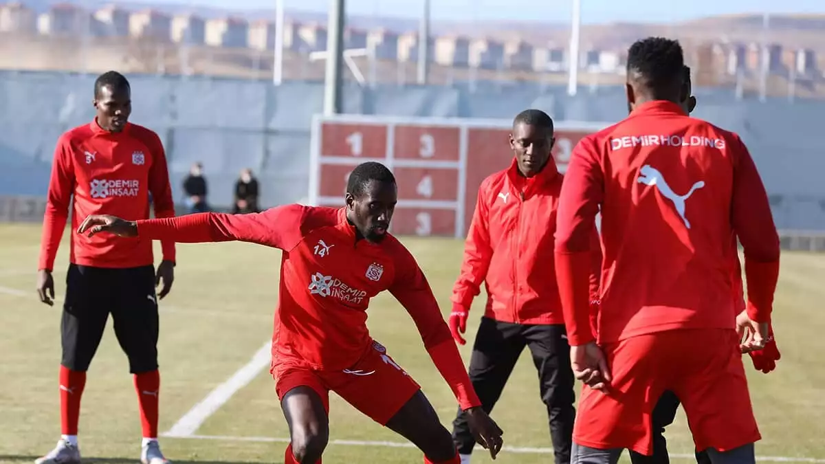 Sivasspor trabzonspor maçının hazırlıklarını tamamladı