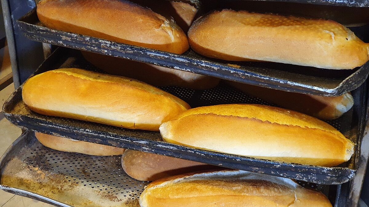 Fırıncılar, sabahın erken saatlerinde mesaiye başladı