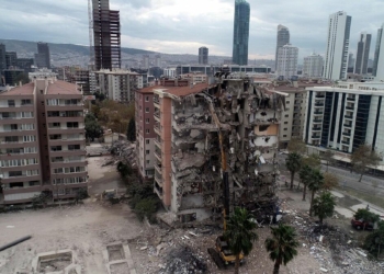 İzmir'de yıkıcı depreme hazırlıklı olunmalı