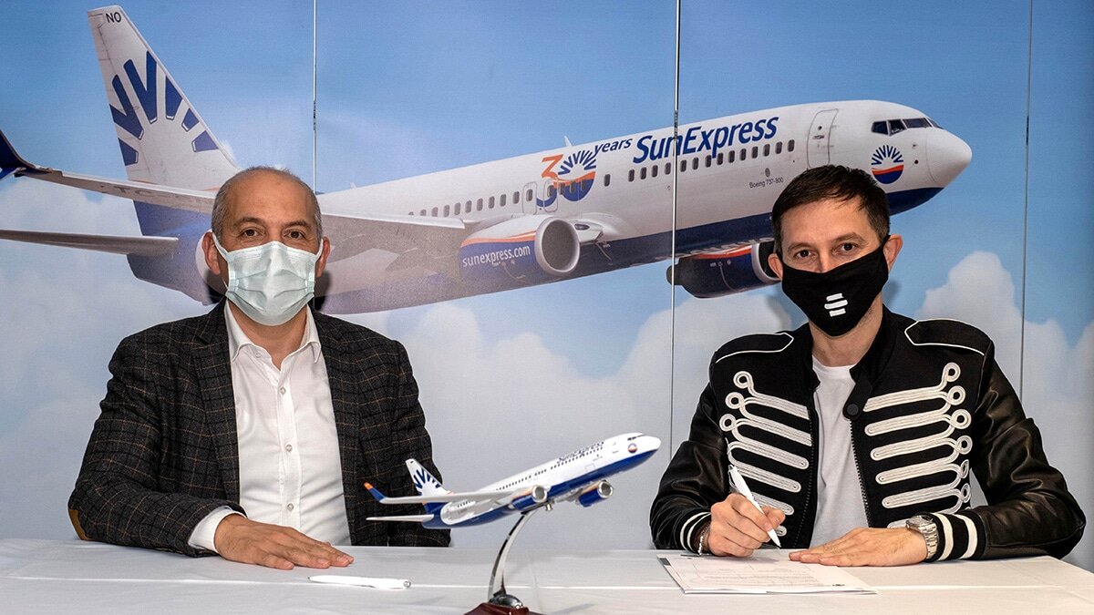 SunExpress, DJ Burak Yeter ile iş birliği anlaşması imzaladı