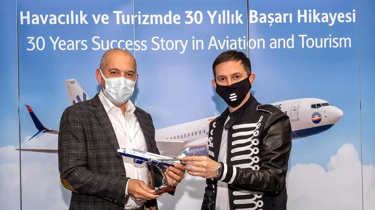 Sunexpress, dj burak yeter ile iş birliği anlaşması imzaladı