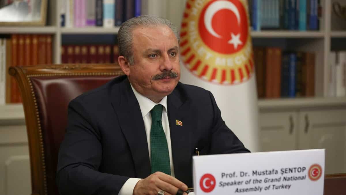 Şentop, "Salgınla mücadele çerçevesinde 160'a yakın ülke ve 9 uluslararası kuruluşa yardımda bulunduk, taleplerini karşıladık" dedi.