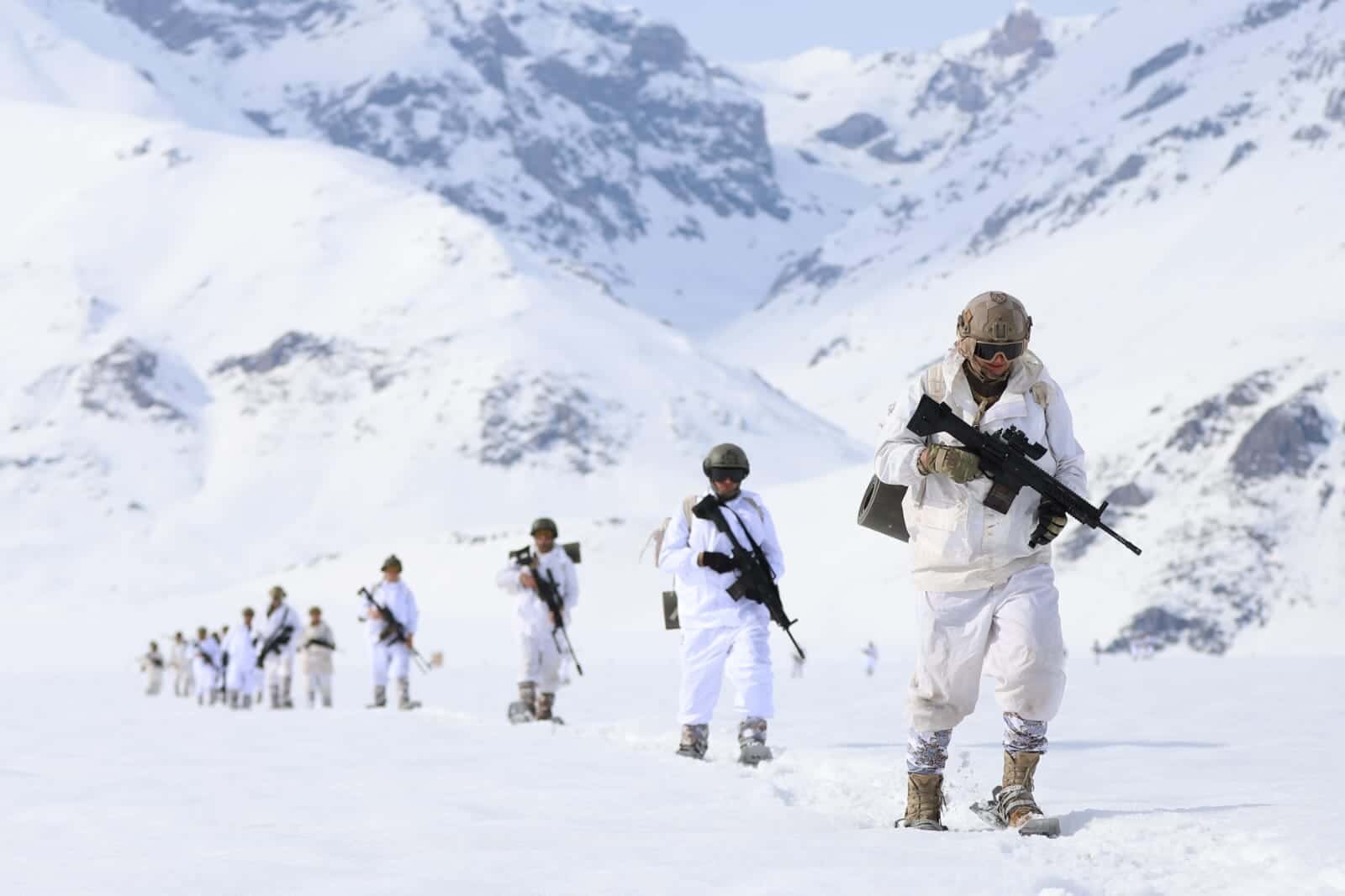 Yıldırım- 4 Munzur Kutu operasyonunda teröre darbe