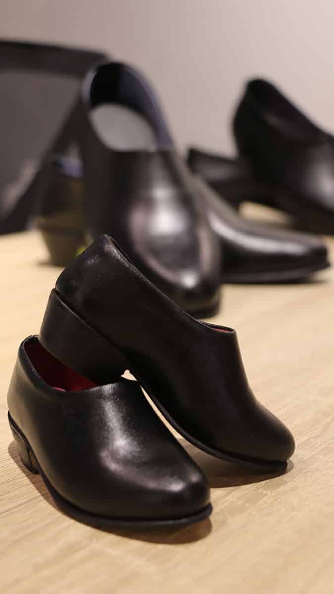 Ancak 'Coğrafi işaret tescil belgesi' alınan yumurta topuk ayakkabı üreten usta sayısı ise her geçen yıl azalıyor.