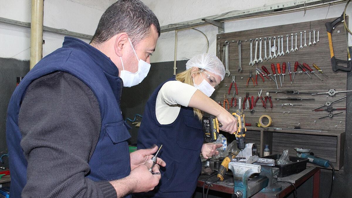 Tornacılıkta erkeklere taş çıkarıyor