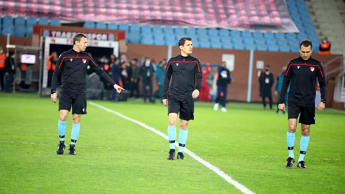 Trabzonspor Galatasaray maçından notlar! Trabzonspor, Süper Lig'in 15'inci haftasında Galatasaray ile karşı karşıya geliyor.