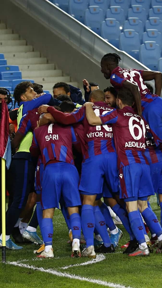 Abdullah Avcı taraftarı ve yönetimi mutlu etti