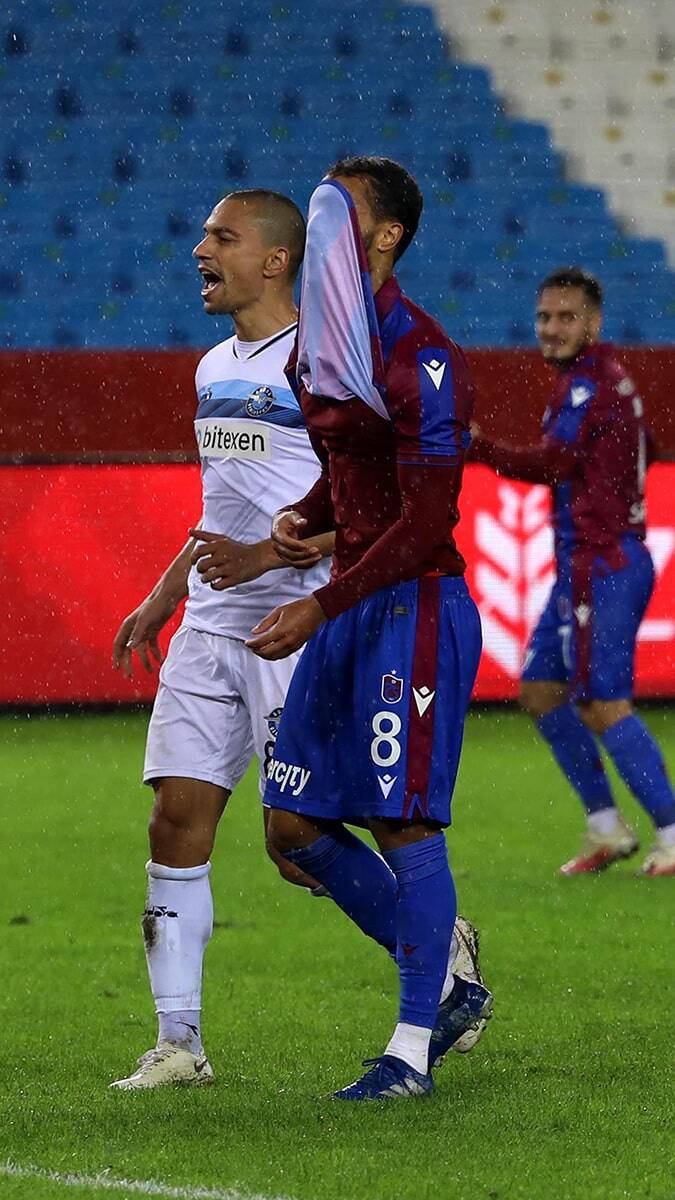 Süper Lig’deki başarısız sonuçların ardından son şampiyon olduğu Ziraat Türkiye Kupası’na da ilk maçta veda eden Trabzonspor’da, camiada yönetime yönelik istifa sesleri yükseldi.