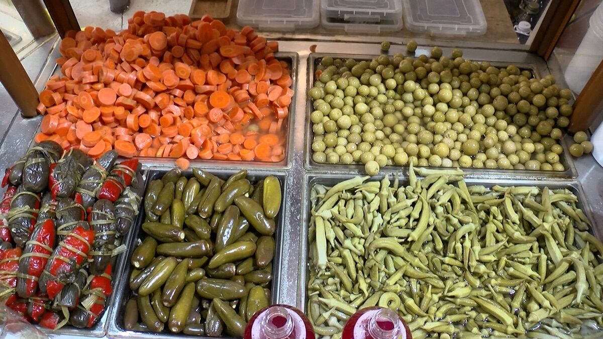Turşucu esnafı satışlardan memnun