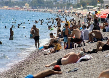 Turizm sektörünün geleceği aşı çalışmalarına bağlı