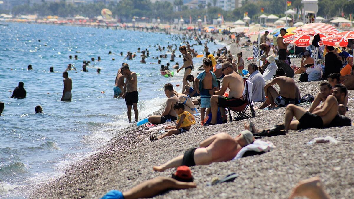 Turizm sektörünün geleceği aşı çalışmalarına bağlı