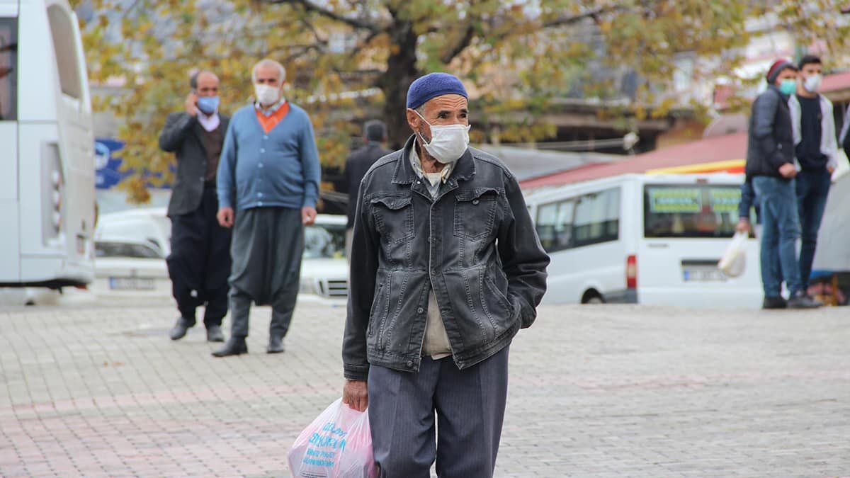 Vatandaşlar sigara yasağına uydu