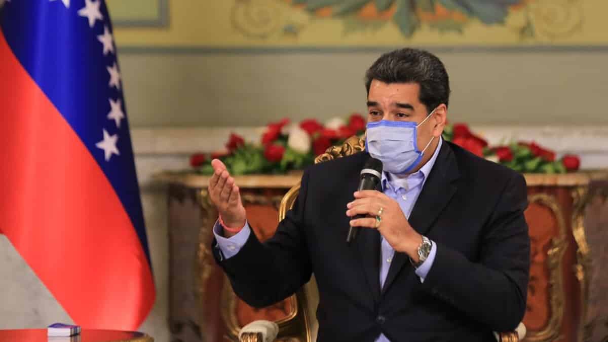 Venezuela Devlet Başkanı Nicolas Maduro, yakın zamanda Rusya'nın Sputnik V aşısının Venezuela'ya ulaşmasını umduğunu ifade etti.