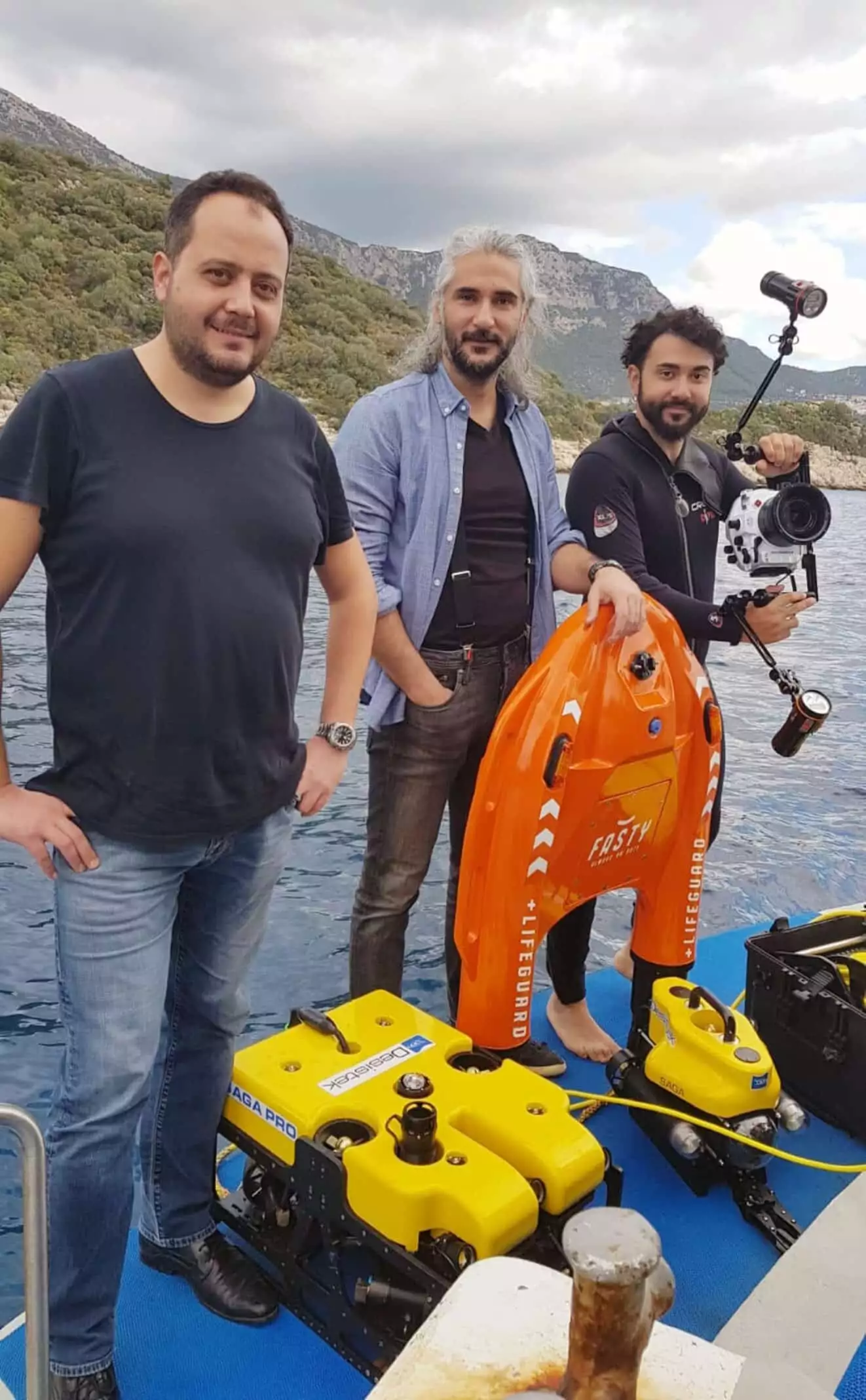 Merkezi antalya'da bulunan maren robotics tarafından tamamı yerli üretim olan insansız su altı ve su üstü robotların tanıtım filmi kaş'ta çekildi.