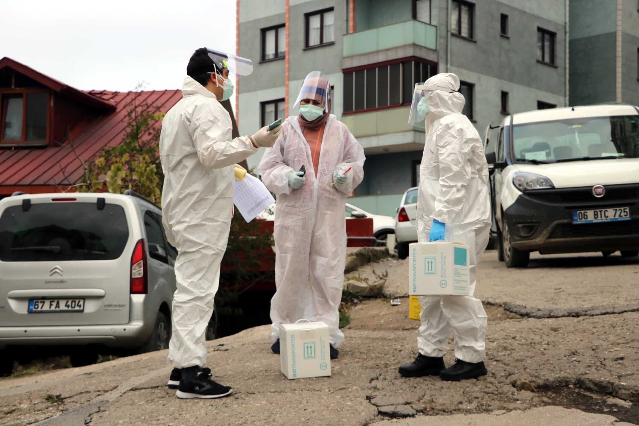 Bugün koronavirüsten 251 kişi hayatını kaybetti