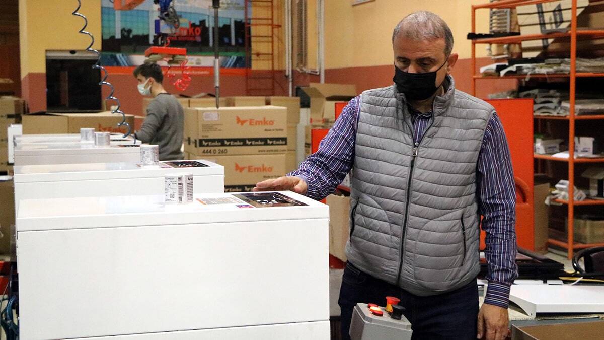 Zonguldak'taki kombi fabrikası, ürettiği kombilerin yüzde 98'ini Çin, Rusya ve birçok Avrupa ülkesinin yer aldığı 40 ülkeye kombi ihraç ediyor.