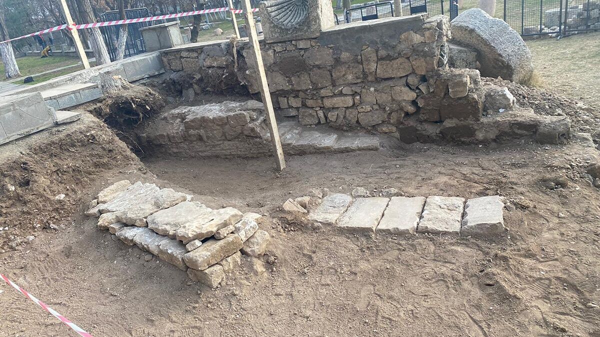 '1'inci Kılıçarslan'ın mezarının bulunmasında İbnü'l Ezrak, en önemli kaynak'