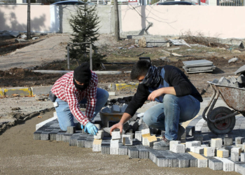 Ahlatlıbel Atatürk Parkı bakıma alındı