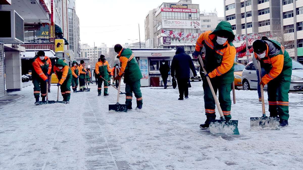 Çankaya kar ve buzlanmayla mücadele etti