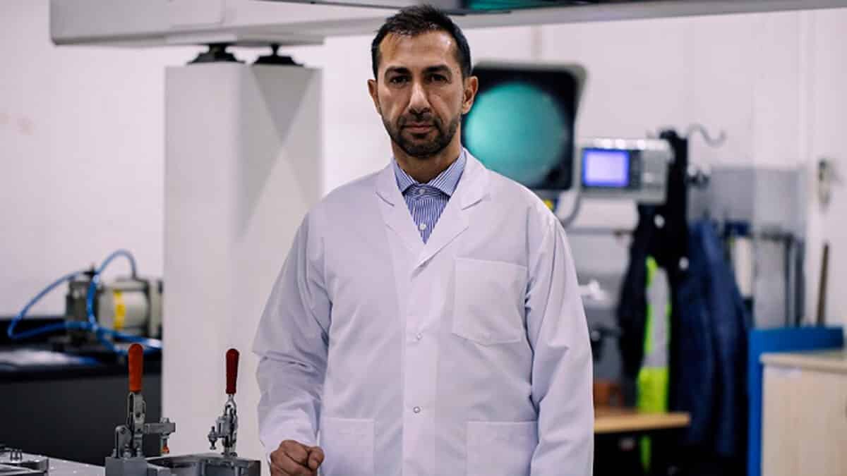 Kapalı ortamlarda uzun süre asılı kalabilen ve kirleticiler dahil tüm virüsleri filtreleyebilen cihaz geliştirildi.