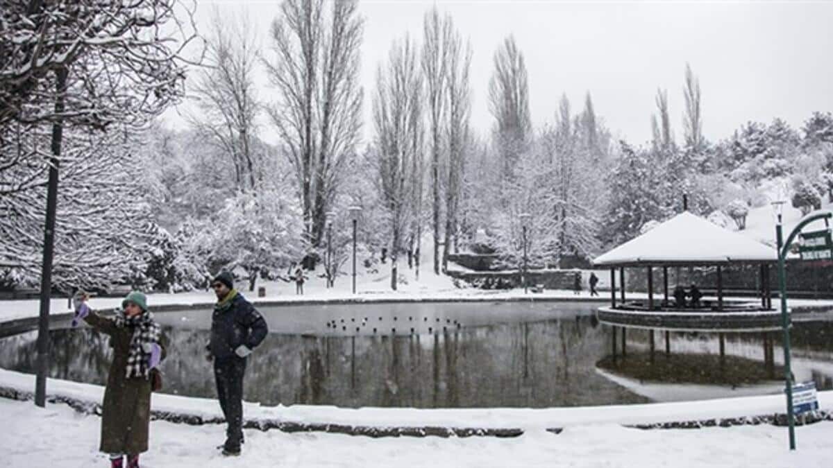 Ankara'da kar yağışı