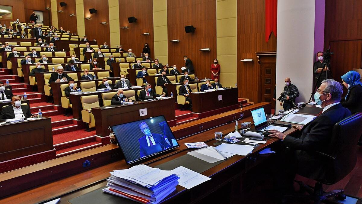 Dedikodu yapmayın varsa bir bildiğiniz savcılığa gidin