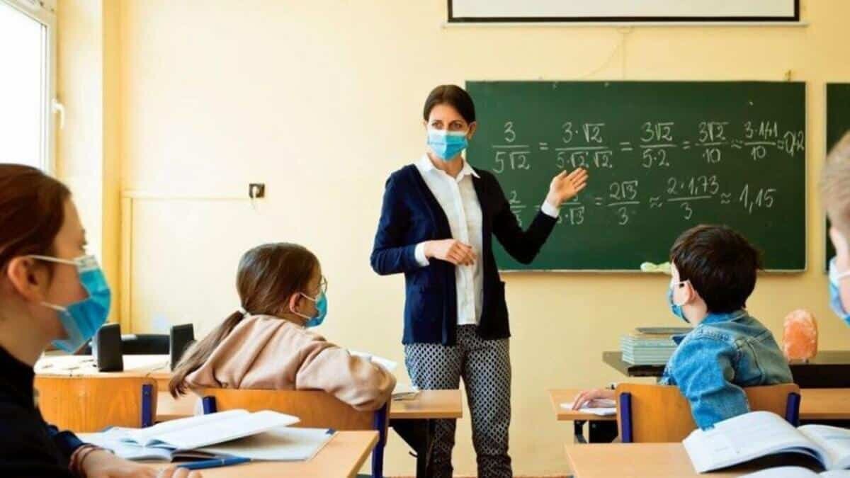 Okulları açmayı hedefliyoruz