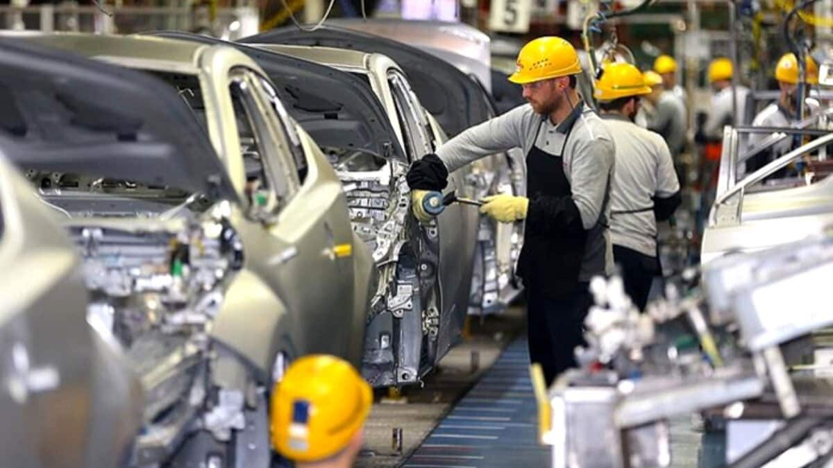 Otomotiv'de üretim yüzde 11 azaldı