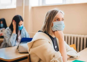 Üniversiteler yüz yüze eğitim kararını kendisi vermeli