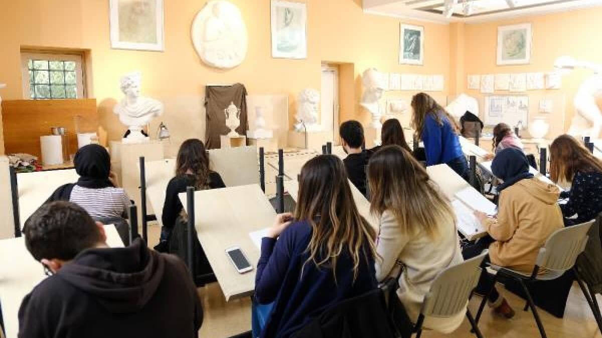 Prof. Dr. Mustafa Necmi İlhan, her üniversitenin yüz yüze eğitim kararını kendisinin vermesi gerekeceğini söyledi.