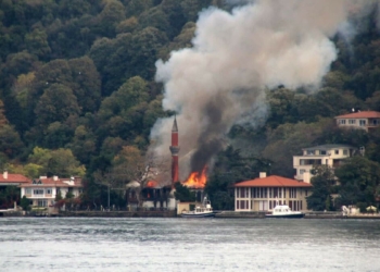 Vaniköy Camii'ndeki yangınla ilgili soruşturma tamamlandı