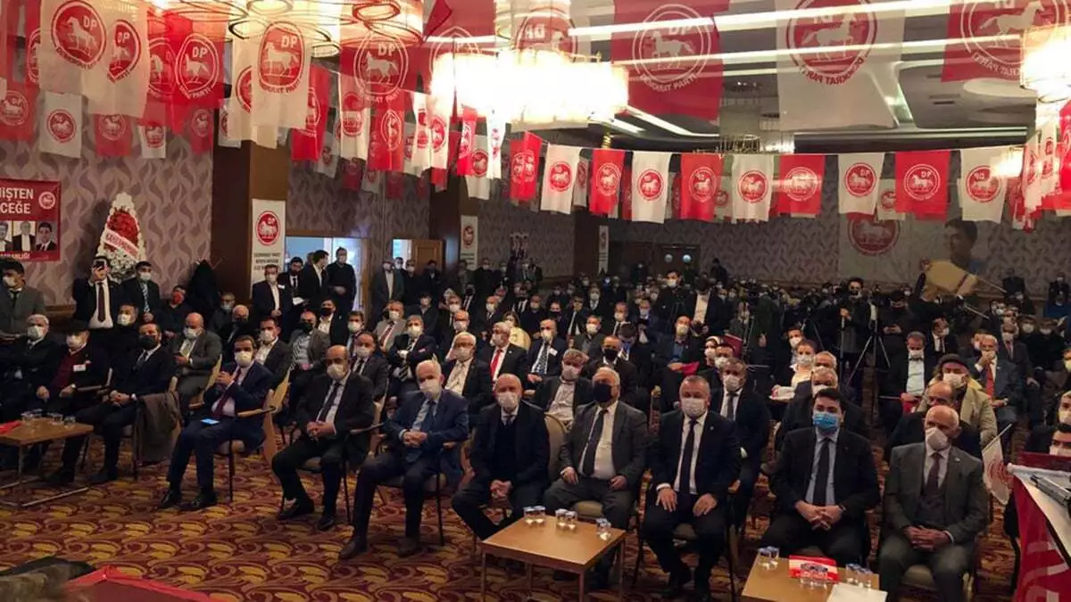 Konya’da, mevlana hazretlerinin manevi huzurunda, selçuklu’nun başkentliğini yapmış bu bereketli topraklarda böyle anlamlı bir günde sizlerle birlikte olmanın değeri bambaşka.