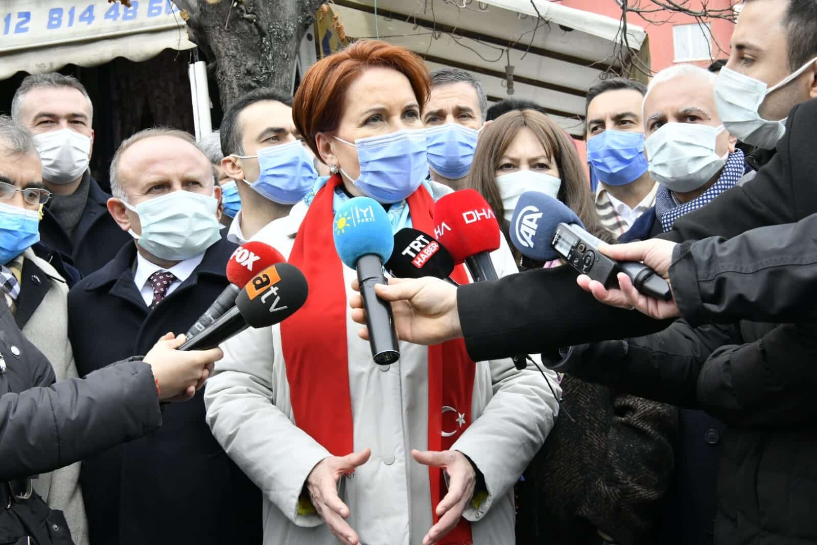 Akşener, ziyareti sırasında yaptığı açıklamada; bir yıldır yaptığı esnaf ziyaretinin sebebinin dikkati esnafa çekmek olduğunu, bunun ne kadar önemli olduğunu bir yılda kendisiyle birlikte gezen emekçi basının gördüğünü söyledi.