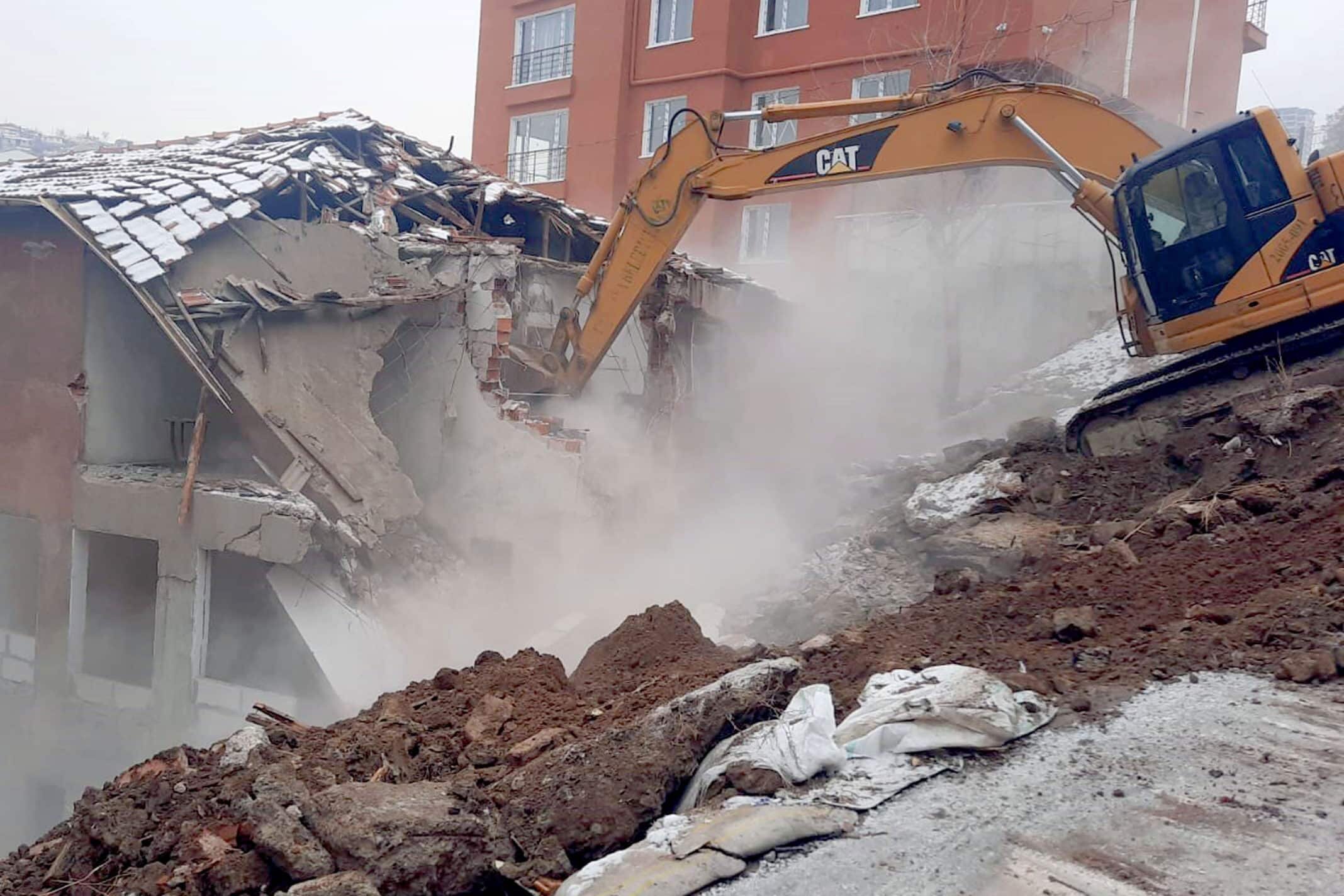 Çankaya'dan plansız yapılaşmaya müdahale