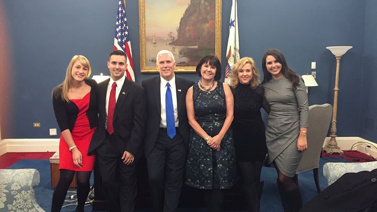 Mike Pence veda mesajı yayınladı