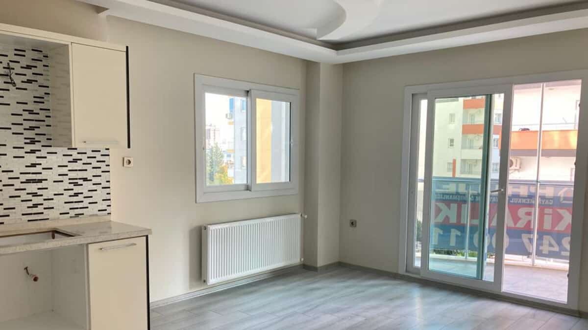 Emlakçılar Odası Başkanı Ülkü Uçar, ev sahipleri ile kiracıları dolandıran şüpheli sayısının salgınla birlikte artış gösterdiğini söyledi.