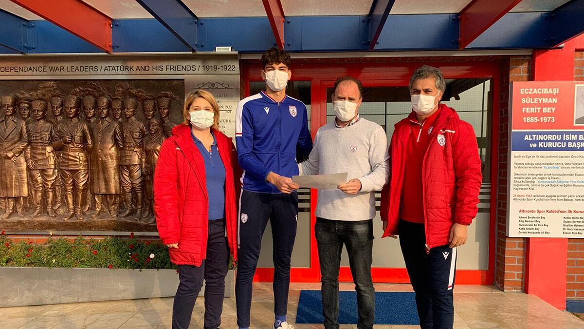 Altınordu kaleci Emirhan Emir'i mezun etti