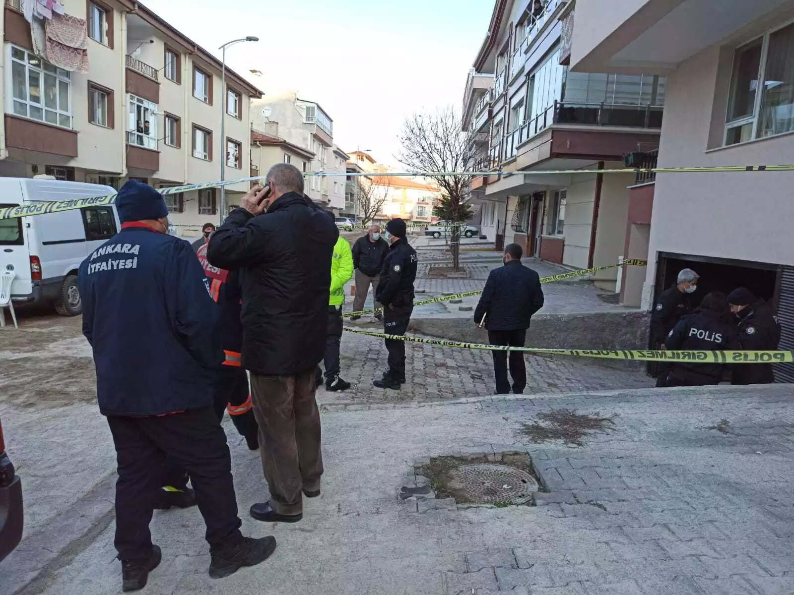Ankara'da otomobilde 3 kişinin cansız bedeni bulundu