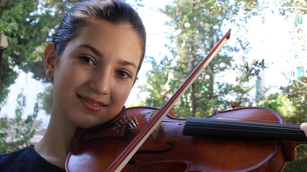 Irmak anne karnında müzikle tanıştı