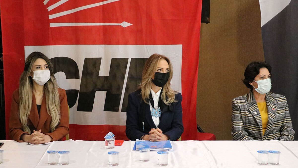 CHP Kadın Kolları Genel Başkanı Aylin Nazlıaka, "Şiddetin aşısı eşitlik. Çünkü şiddet eşitsizlikten besleniyor" dedi.